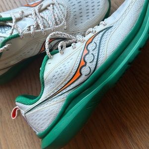 NEW Saucony Kinvara 13 Shamrock Irish Cream (Women's size 7)